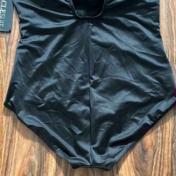 Miraclesuit Must Have Oceanus One Piece - Picture 9 of 15